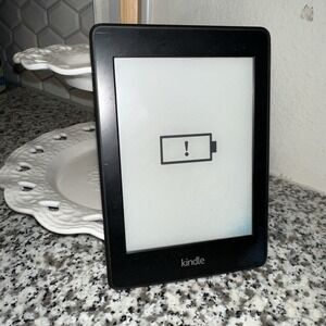 Kindle Paperwhite Reader 7th Gen Wi-Fi DP75SDI Black Bundle (For Parts Repair)